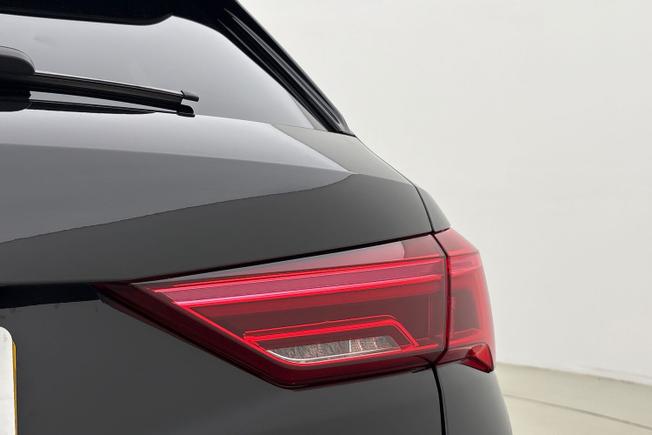 Audi Q3 Photo 18