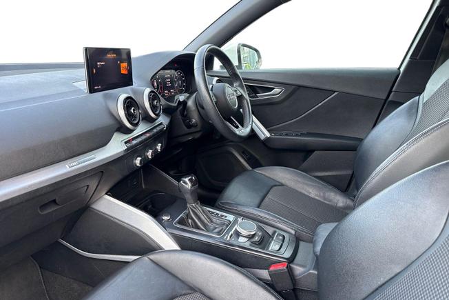 Audi Q2 Photo 2