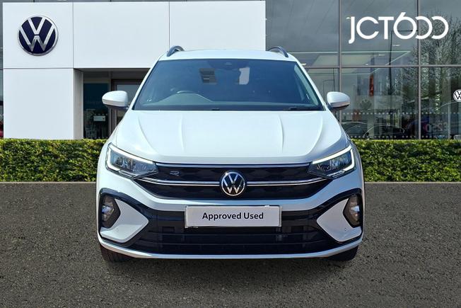 VOLKSWAGEN Taigo Photo 8
