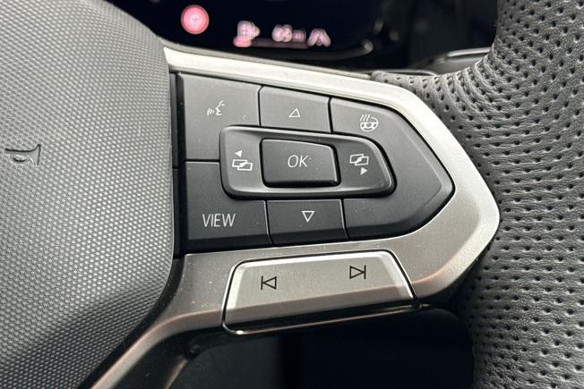 VOLKSWAGEN Golf Photo 17