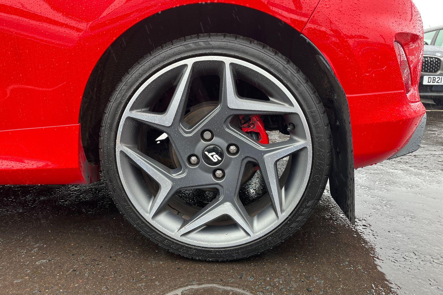 Ford Fiesta Photo 7