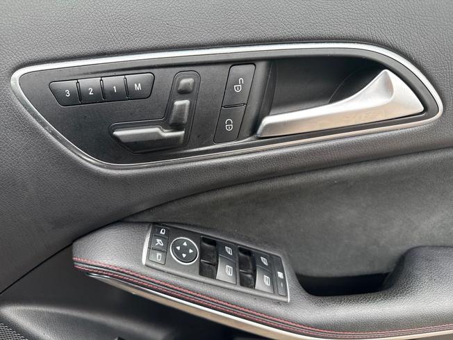 MERCEDES-BENZ Gla Photo 29