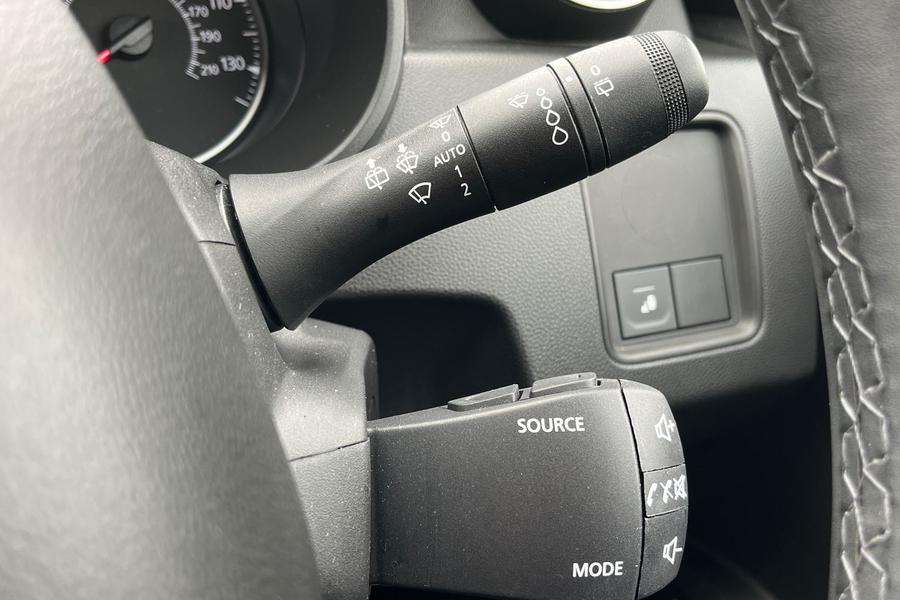 Dacia Duster Photo autoimg-7234cec58b89f77bfbeb4dcbb33232447f6ededa.jpg