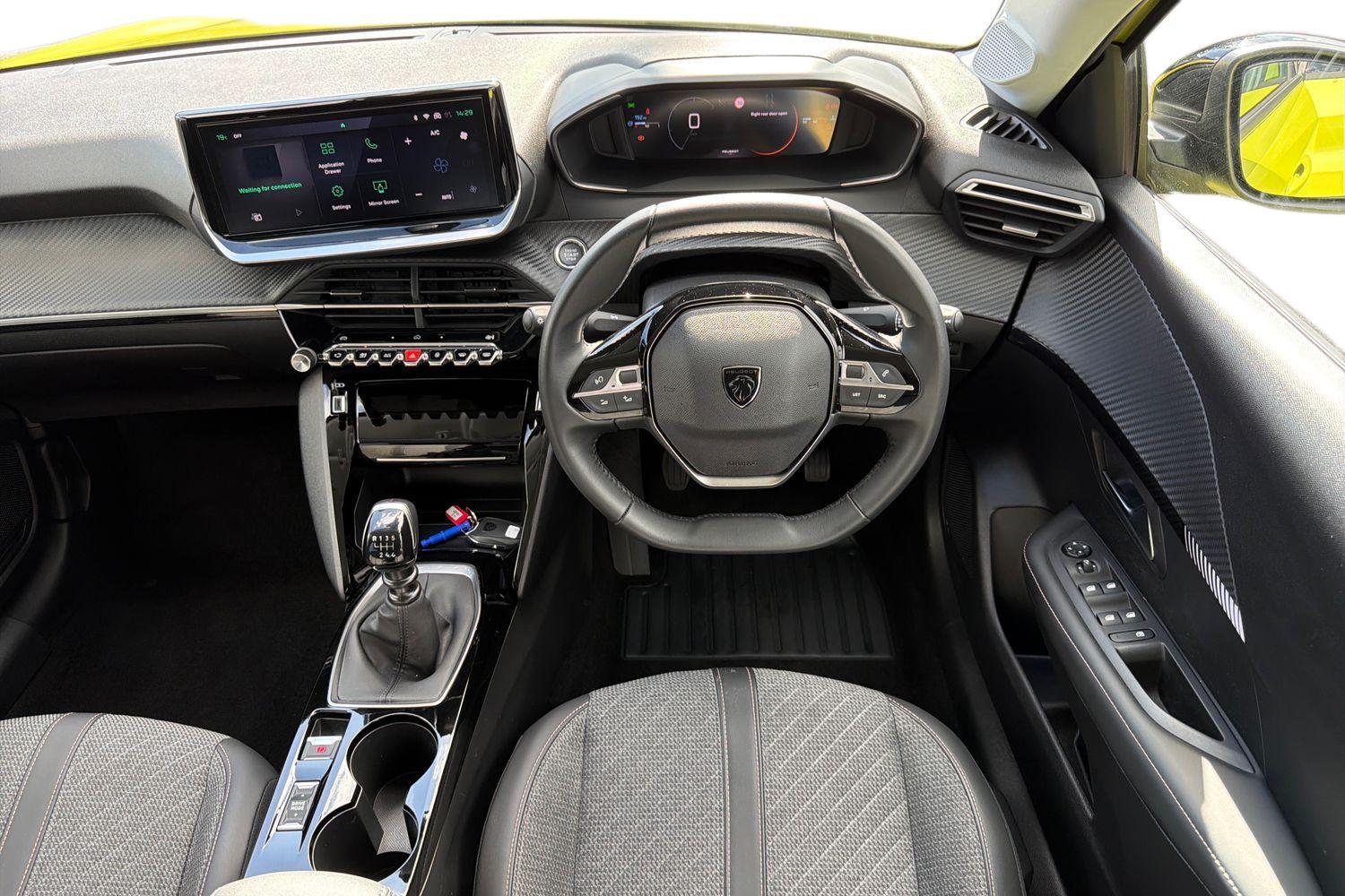 Peugeot 208 Photo 10
