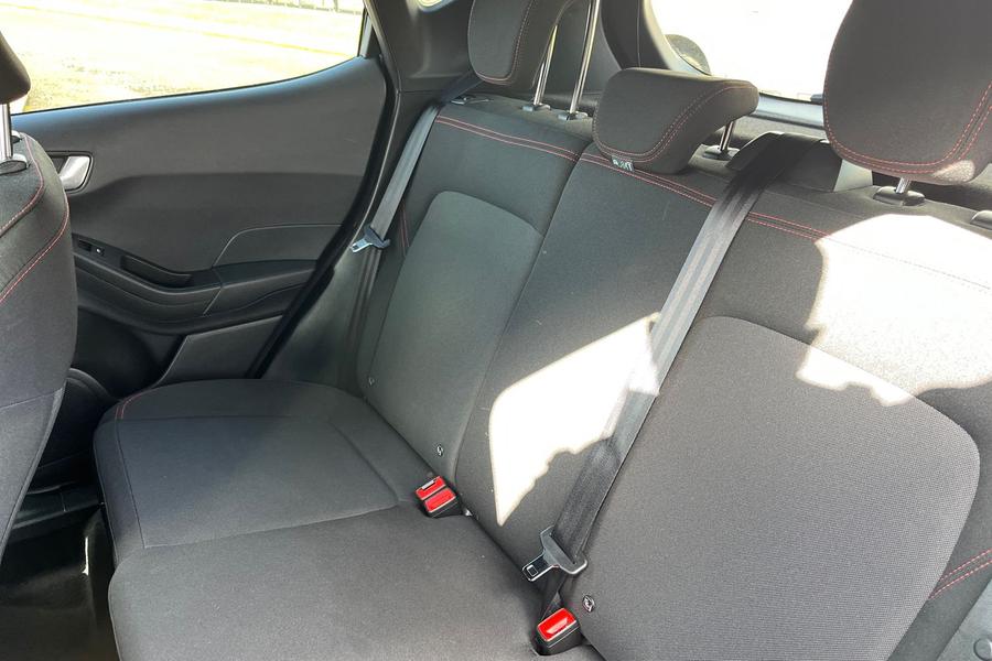Ford FIESTA Photo autoimg-723ecd2f404f59398611e8d8da9da5982c00bedf.jpg