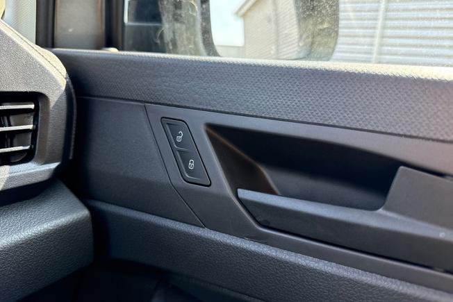 VOLKSWAGEN CADDY Photo 33