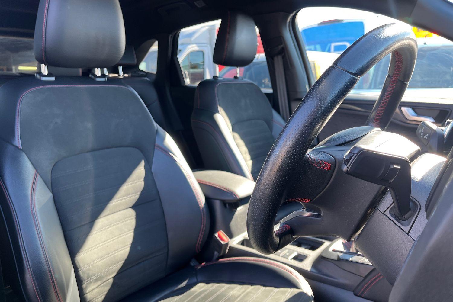 Ford KUGA Photo 16
