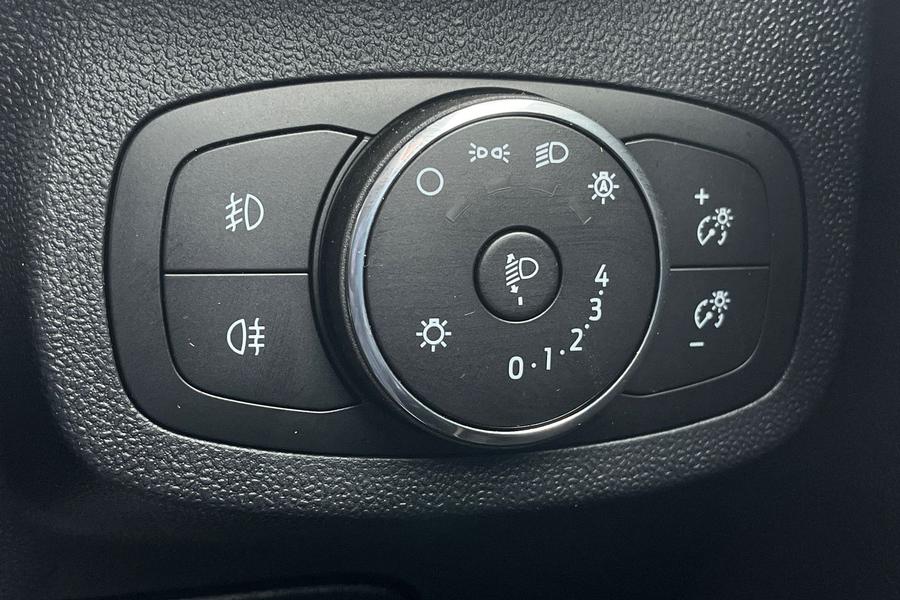 Ford FIESTA Photo autoimg-7247cd52c01434aa4e4f6ede3a79c0f6f3d9e44d.jpg
