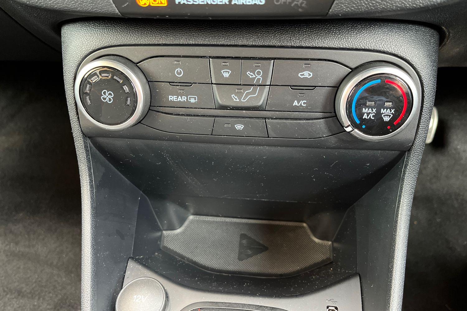 Ford Fiesta Photo 27