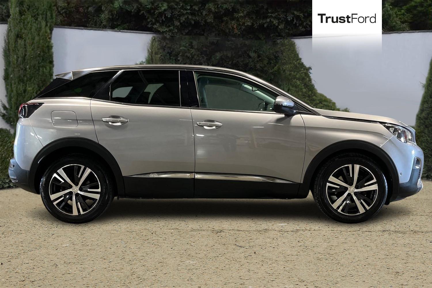 Peugeot 3008 Photo 2