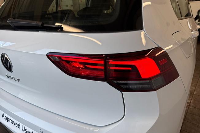VOLKSWAGEN Golf Photo 18