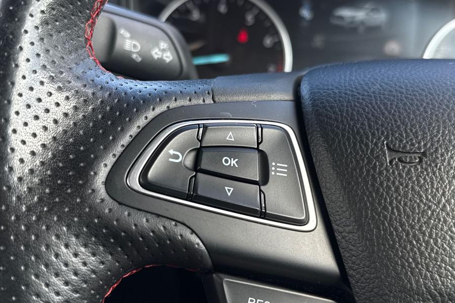 Ford EcoSport Photo autoimg-724b368b35a07e2b43054a28ba814e73ced6100a.jpg