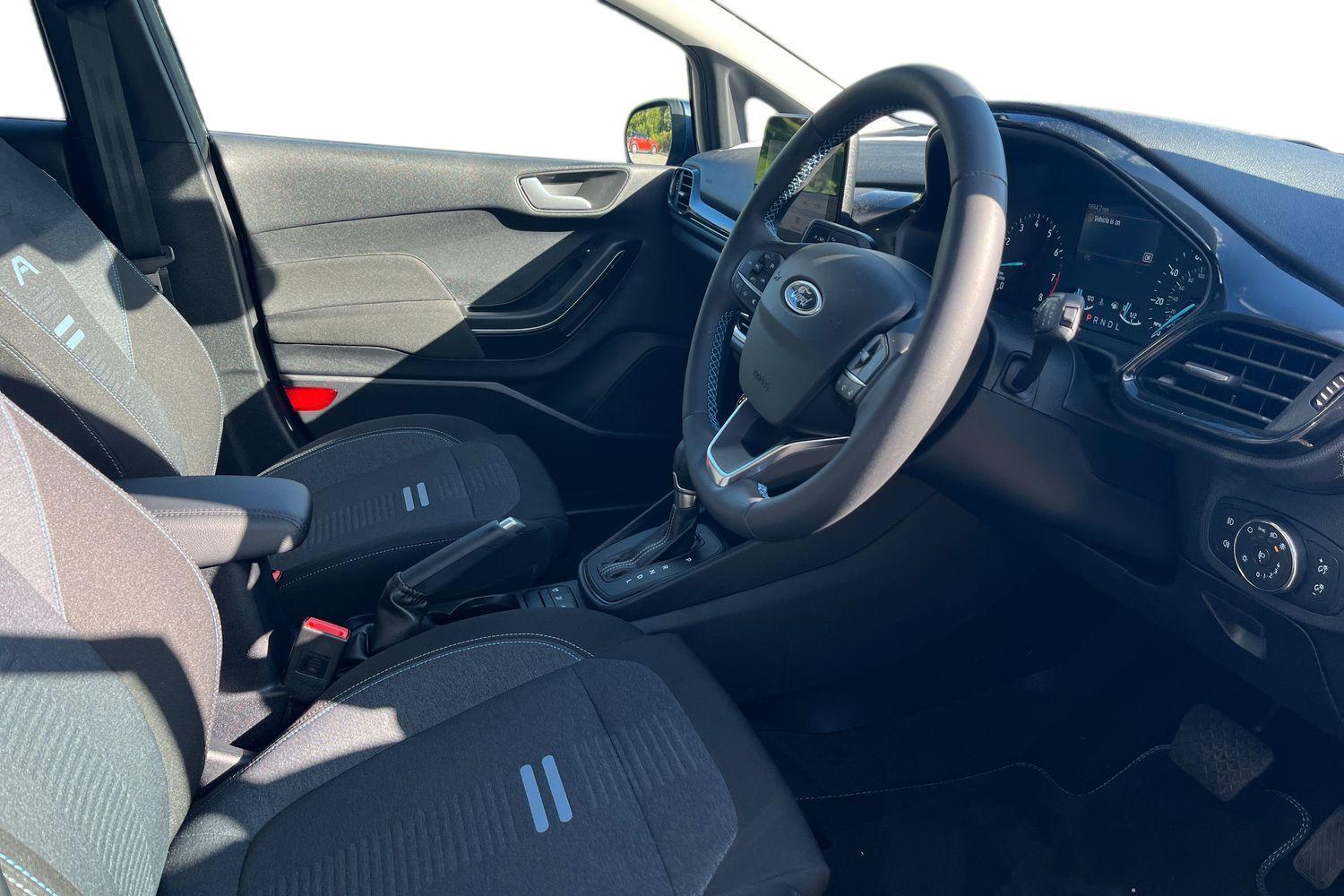 Ford Fiesta Photo 8