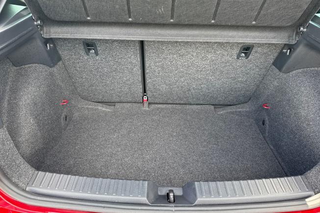 SEAT Ibiza Photo 12