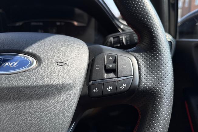 FORD Fiesta Photo 17