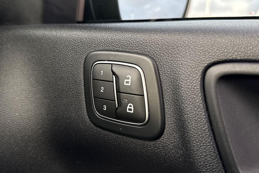 Ford KUGA Photo autoimg-72528b79c8e94518939cf9fbdfc6d9a2d49b3e6d.jpg