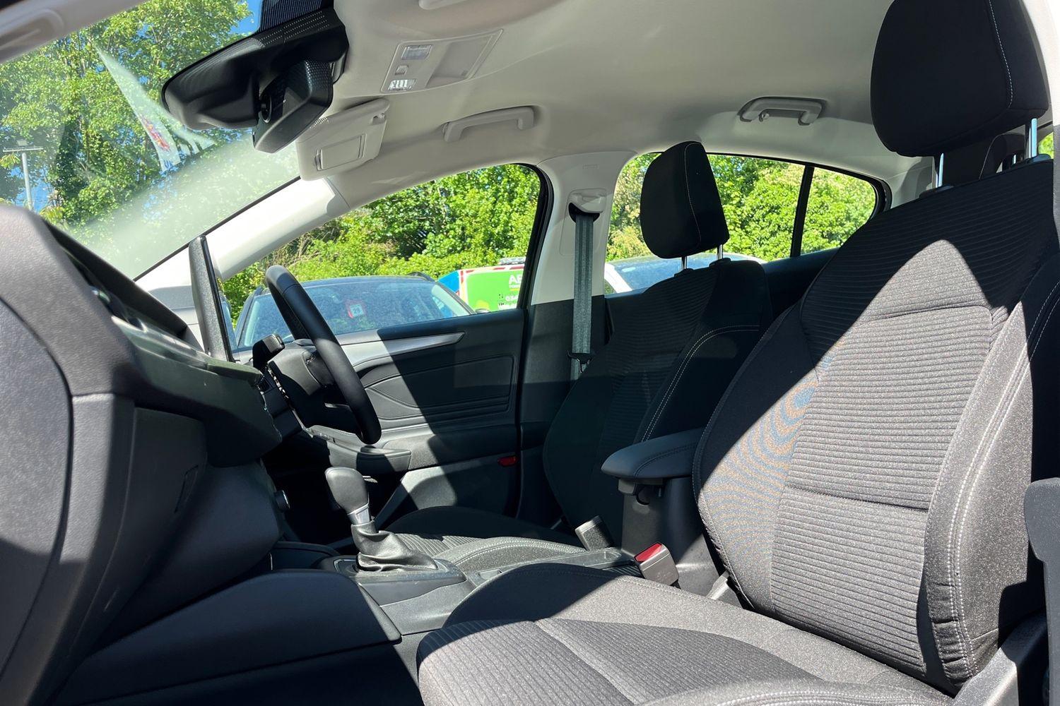 Ford Focus Photo 18