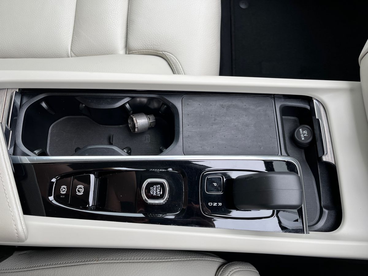 Volvo XC60 Photo 36