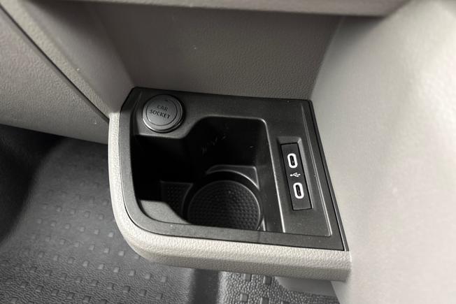 VOLKSWAGEN Transporter Photo 25