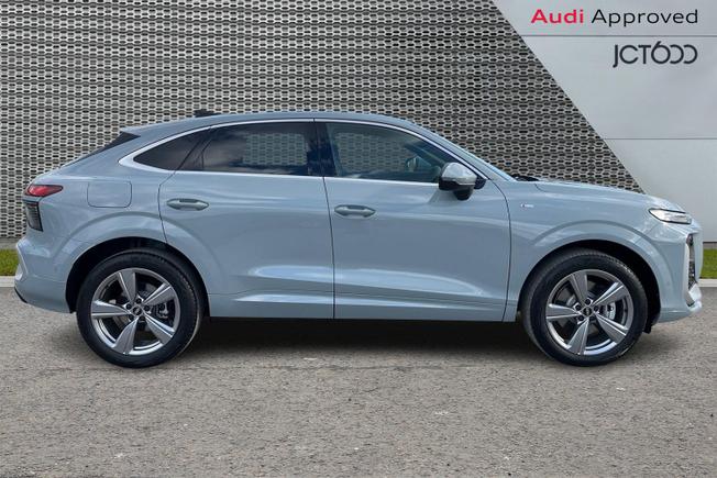 AUDI Q3 Photo 4