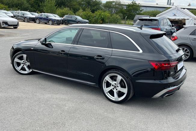 AUDI A4 Avant Photo 23