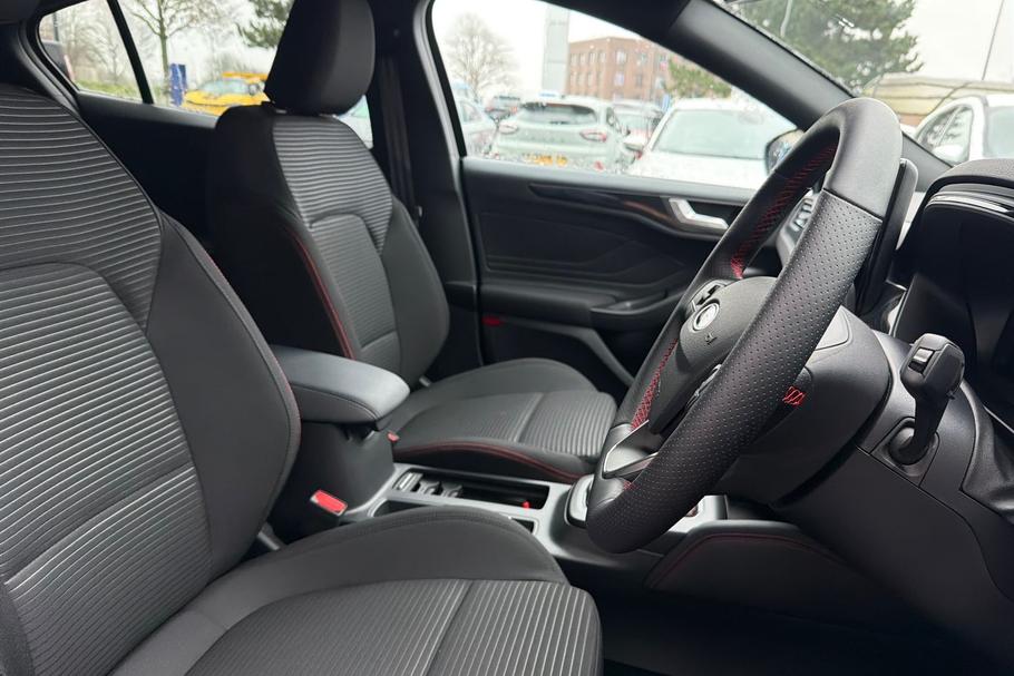 Used Ford FOCUS WR75VFF 17