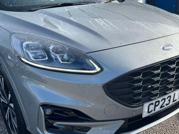 Ford Kuga Photo autoimg-725faa09107b50809a56f0ed40b4824ecd0926b5.jpg