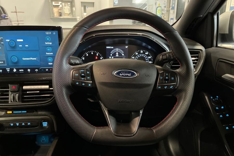 Ford Focus Photo autoimg-726022ae7b5d5c1dba1f8f0a7163a68fd15492b5.jpg