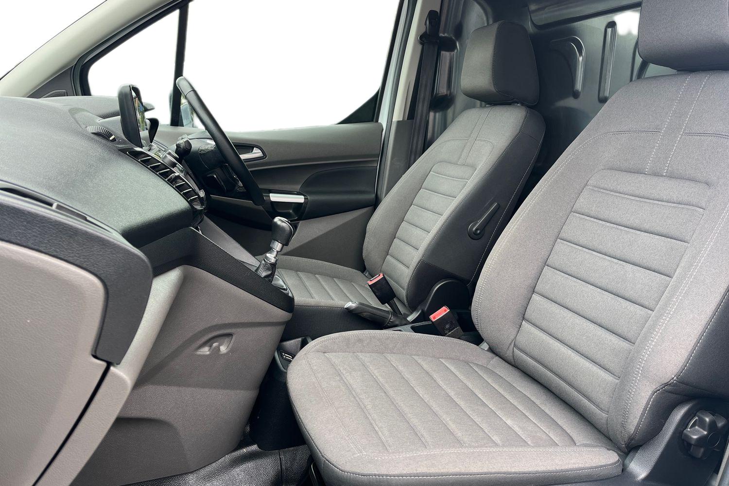Ford TRANSIT CONNECT Photo 9