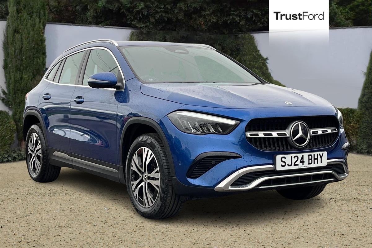 Mercedes-Benz GLA listing photo