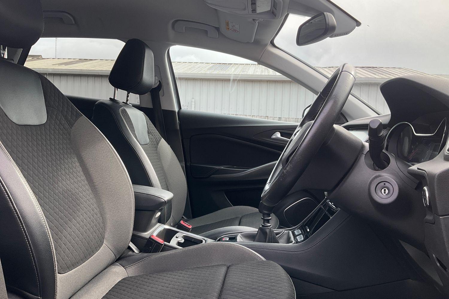 Vauxhall GRANDLAND X Photo 16