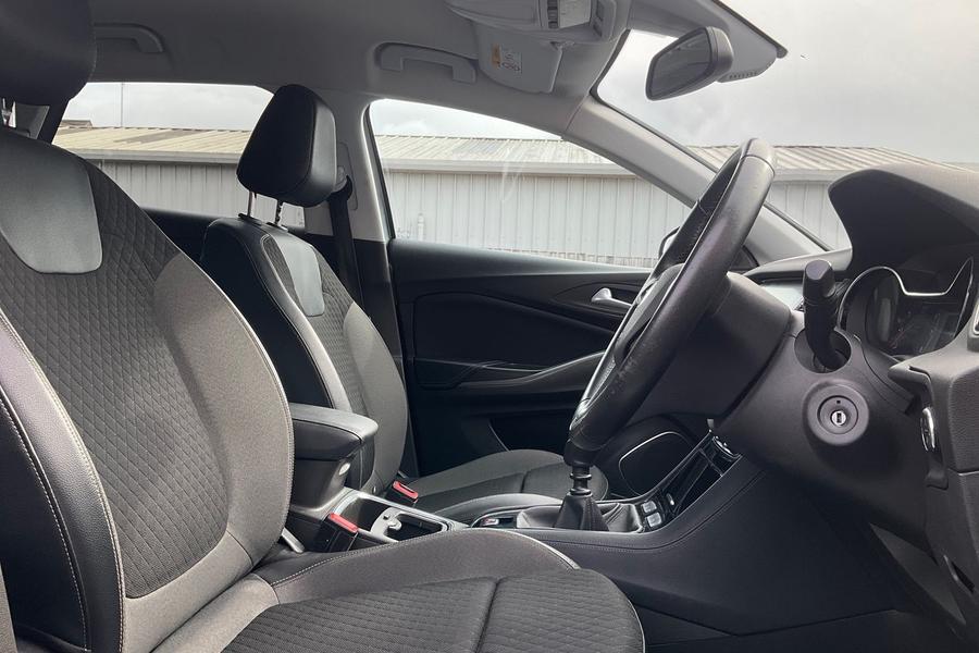 Vauxhall GRANDLAND X Photo autoimg-7266d0ac83b8c5a12bf4d03f9cf0d246d4b27868.jpg