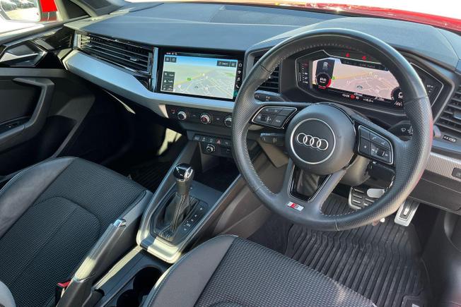 AUDI A1 Photo 6