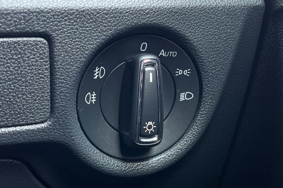 Skoda Kamiq Photo autoimg-7273fddb770337a003355600770941a8ff45ac02.jpg