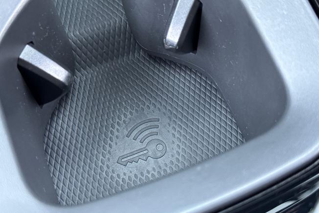 VOLKSWAGEN ID.4 Photo 47