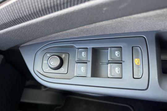 Volkswagen Golf Photo autoimg-7275989988183232588ff67bf5c8d47ba6dd43ca.jpg