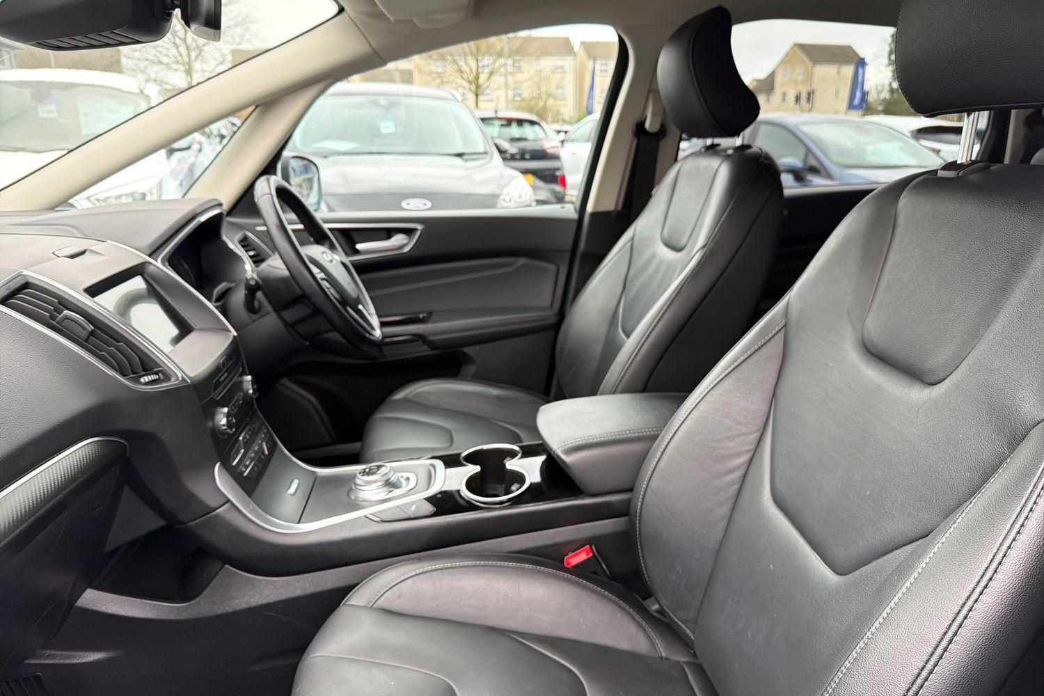 Ford S-MAX Photo 18