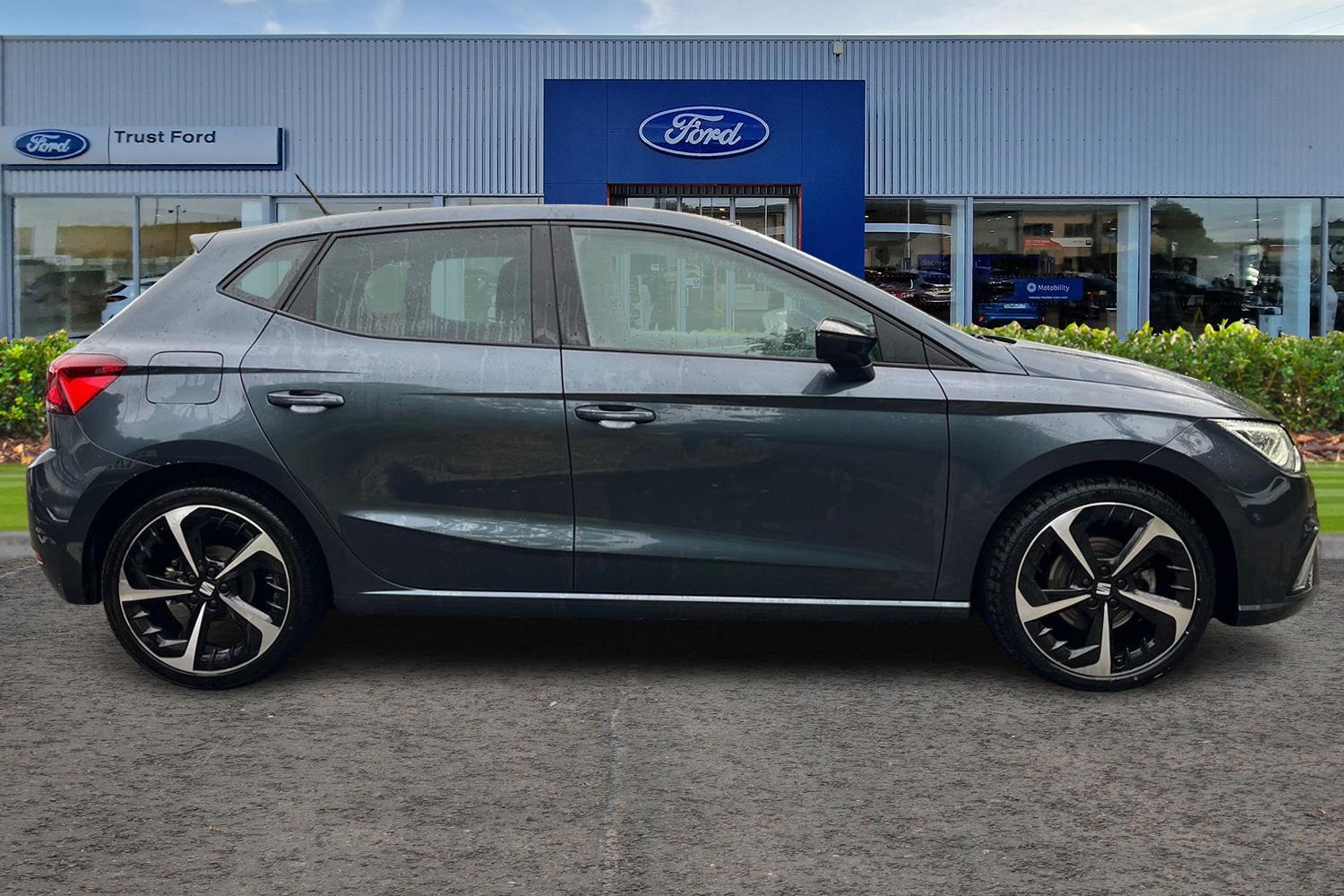 SEAT Ibiza Photo 2