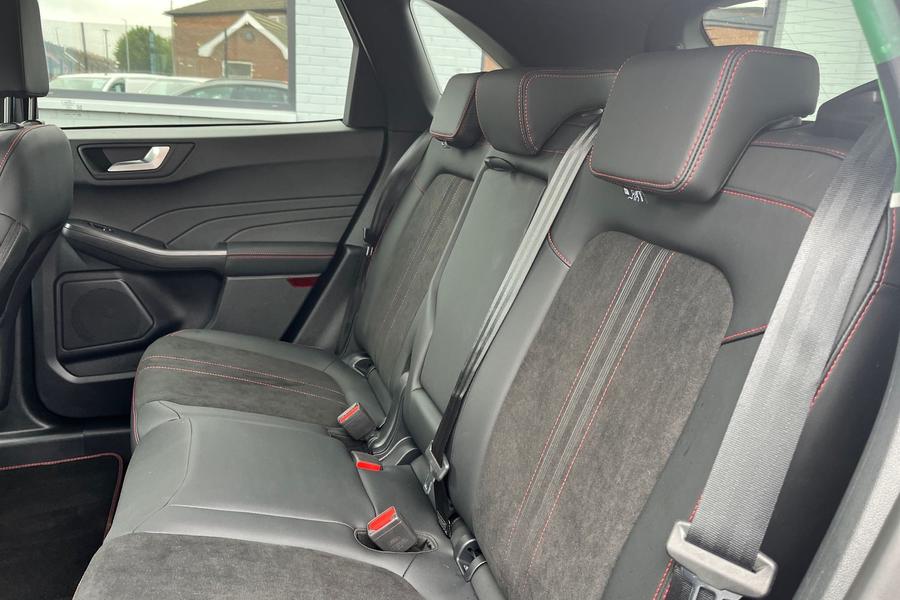 Ford Kuga Photo autoimg-727b443f9b01896925c6893f1adf96bd8f6b562e.jpg