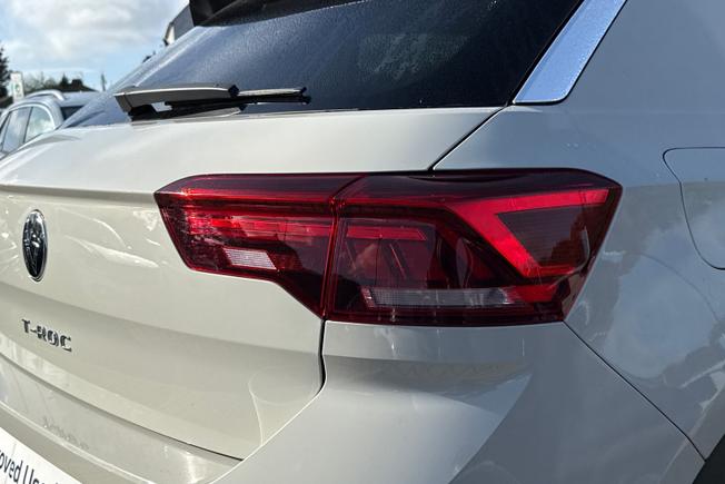 VOLKSWAGEN T-Roc Photo 18
