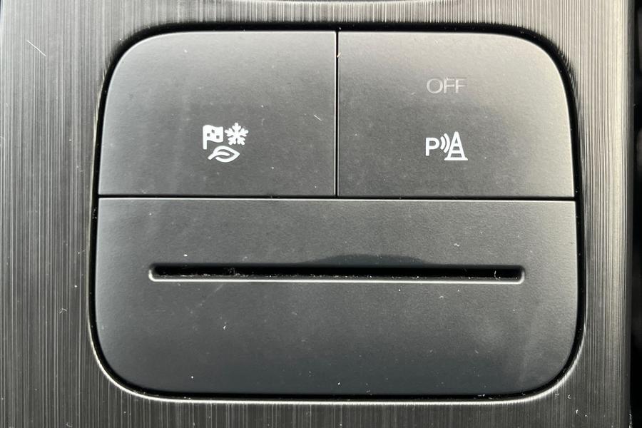 Ford Kuga Photo autoimg-7284f1f5b8f2203adefca9d6b808e14eff552239.jpg
