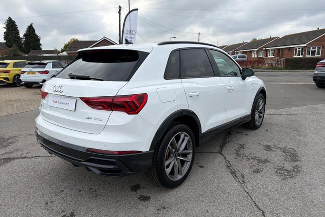 Audi Q3 Photo 25