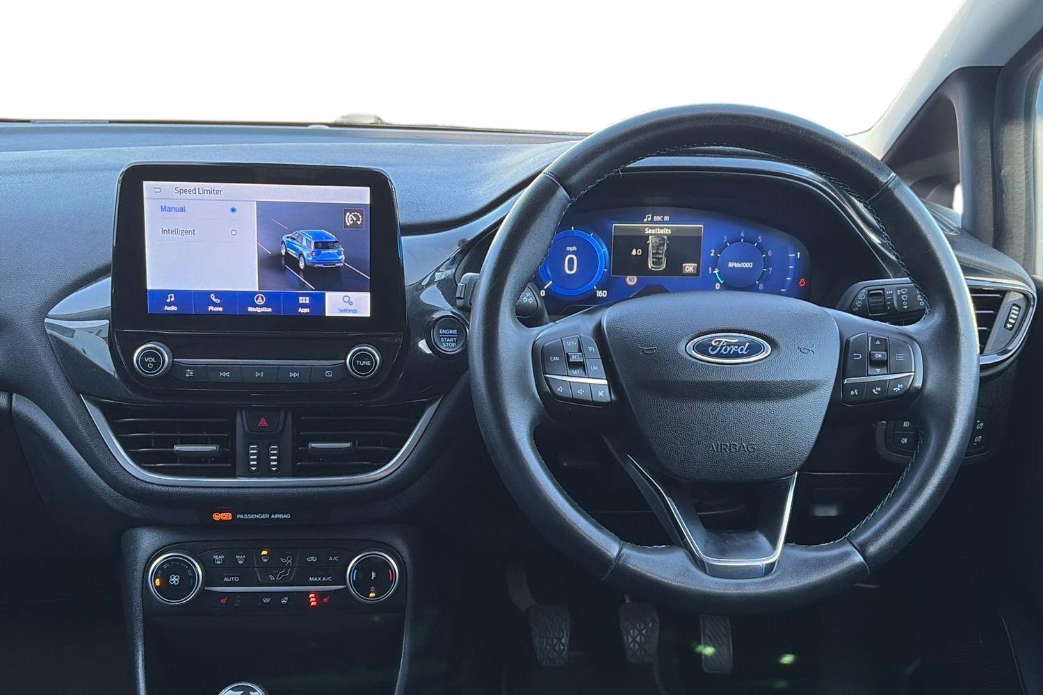 Ford FIESTA Photo 10