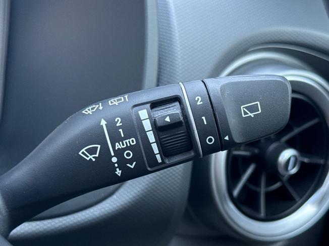 HYUNDAI Kona Photo 57