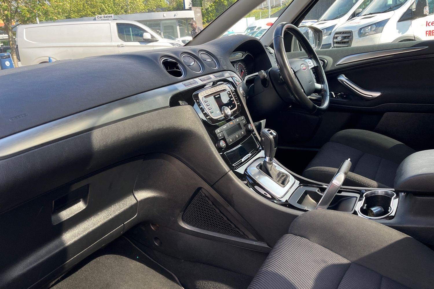 Ford S-Max Photo 17