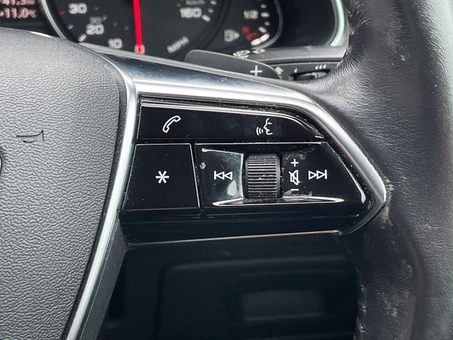 AUDI A6 Saloon Photo 17