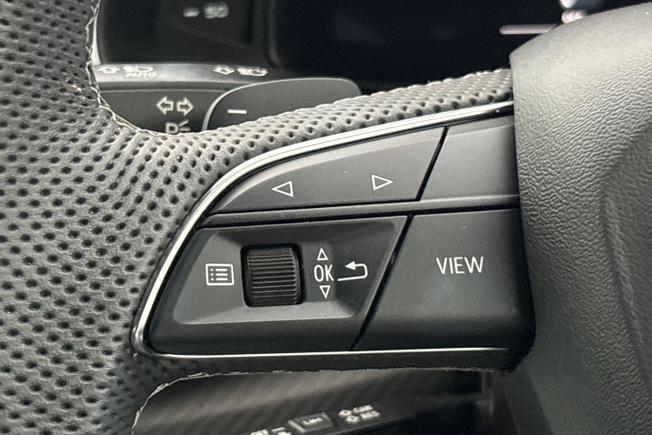 AUDI SQ8 Photo 16