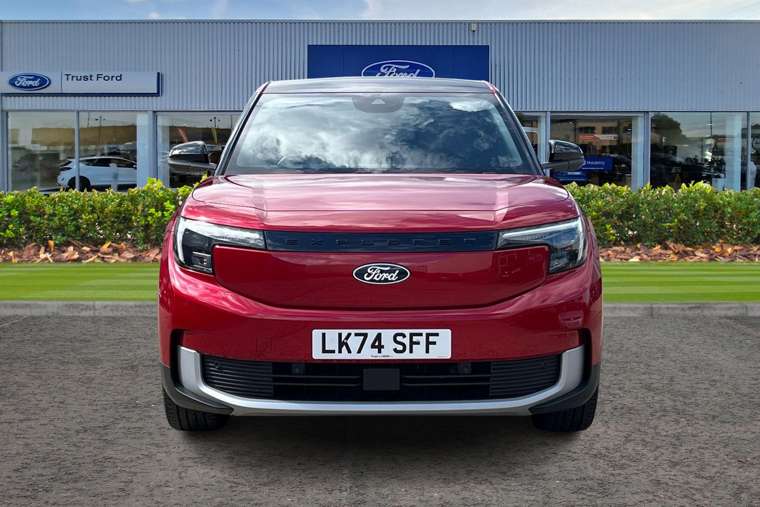 Ford Explorer Photo 5