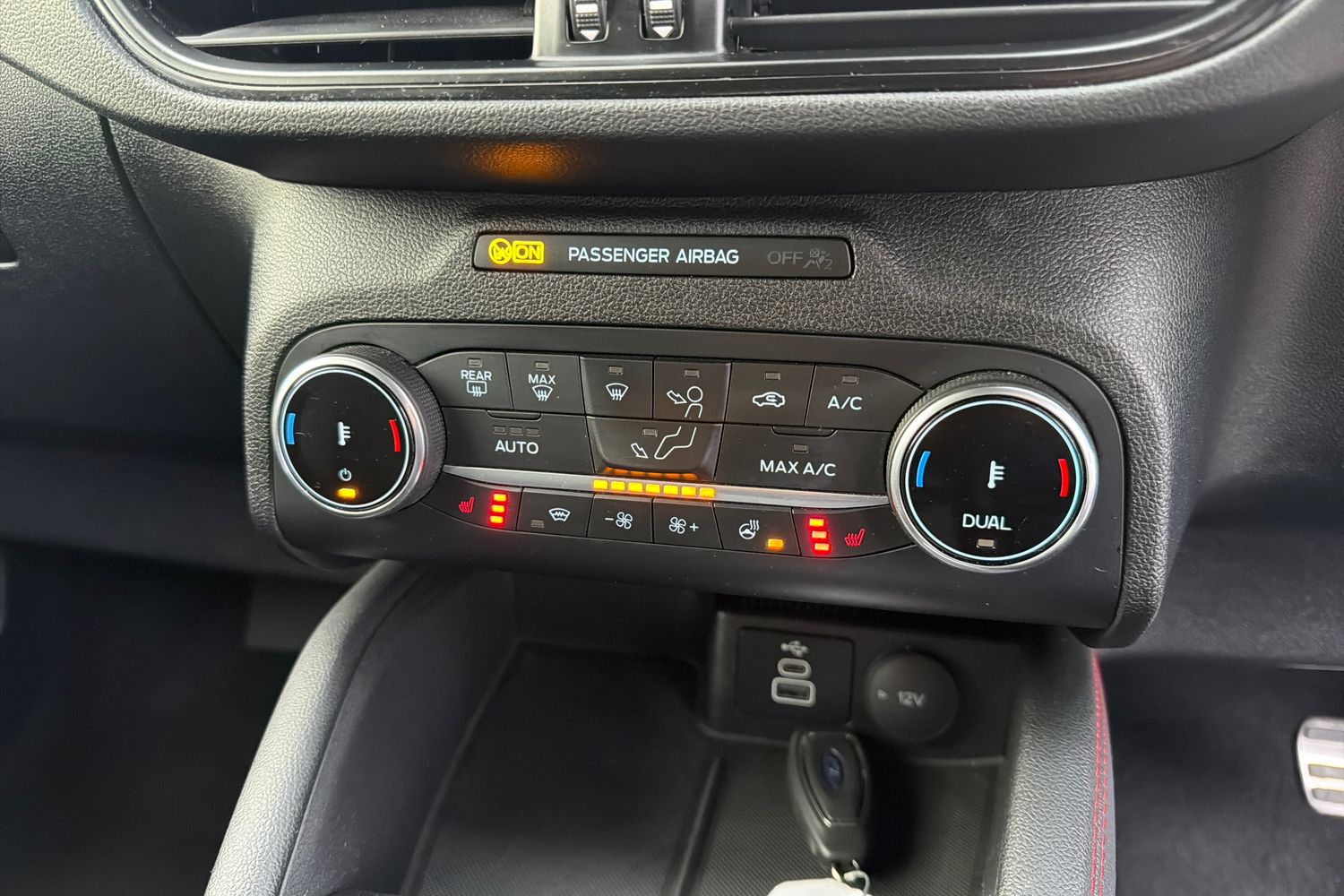 Ford Kuga Photo 24