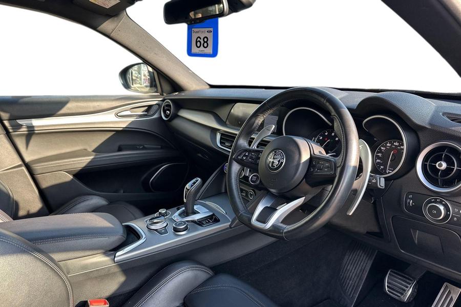 Alfa Romeo STELVIO Photo autoimg-7298c0cd10fd8f0bf6648ad9344c3b4ea0c8cf5d.jpg